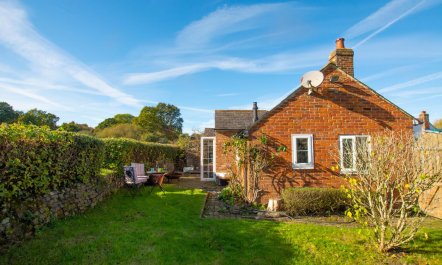 2 Bed in Peasmarsh 9