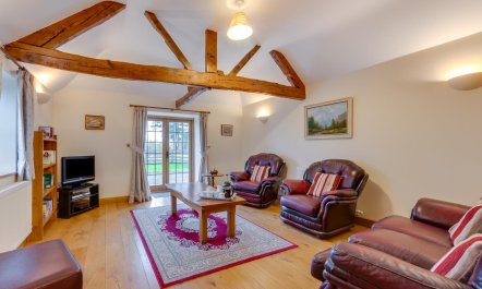 2 Bed in Y Drenewydd 4