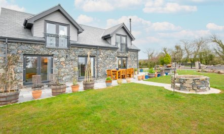 3 Bed in Menai Bridge 1