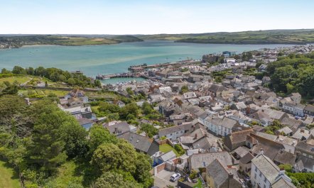 4 Bed in Padstow 2
