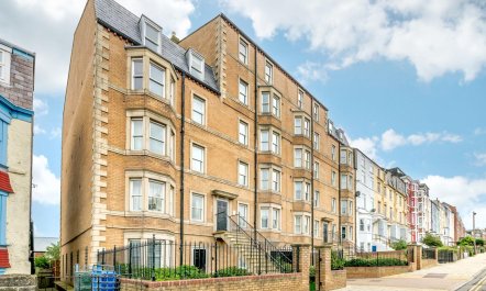 2 Bed in Scarborough 1