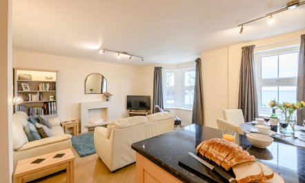 2 Bed in Scarborough 2