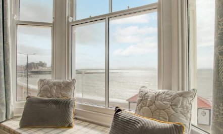 1 Bed in Aberystwyth 1