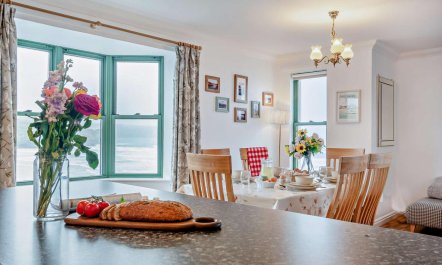 2 Bed in Broad Haven 5