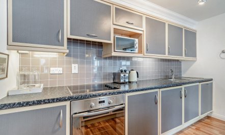 2 Bed in Broad Haven 7