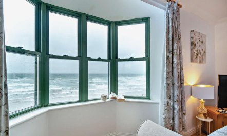 2 Bed in Broad Haven 2