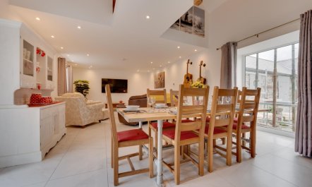 4 Bed in Aberystwyth 2