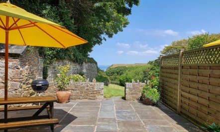 3 Bed in St. Gennys 1