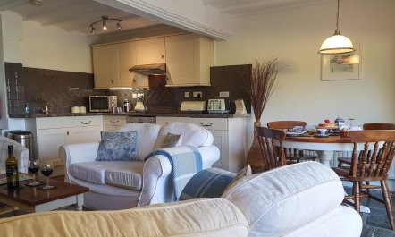 3 Bed in St. Gennys 5