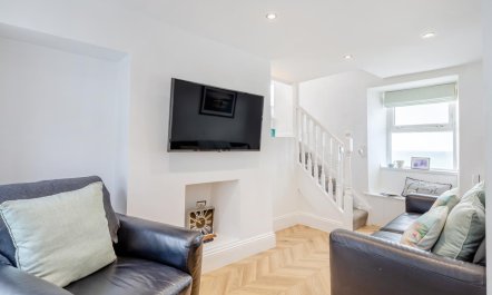 2 Bed in Porthleven 6