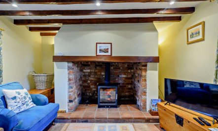 2 Bed in Hemblington 3