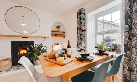 2 Bed in Aberaeron 1