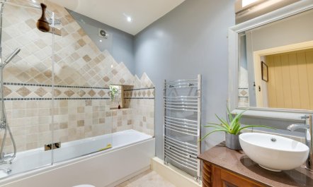 3 Bed in Hope Valley 7