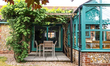 2 Bed in Langham 9