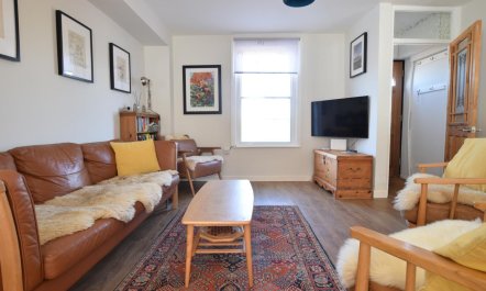 3 Bed in Weymouth 3
