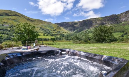 4 Bed in Dinas Mawddwy