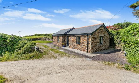 1 Bed in Porthcothan Bay