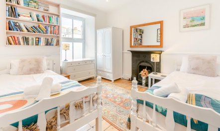 2 Bed in St. Ives 3