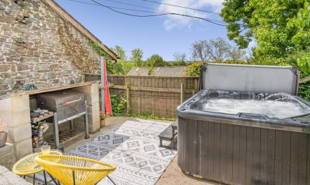 1 Bed in Aberaeron 1