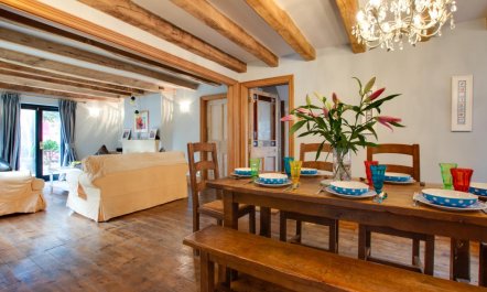 4 Bed in Tenby 2