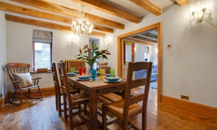 4 Bed in Tenby 3