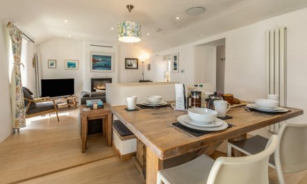 2 Bed in Porthleven 8
