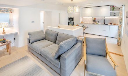 2 Bed in Porthleven 3