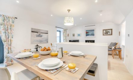 2 Bed in Porthleven 9
