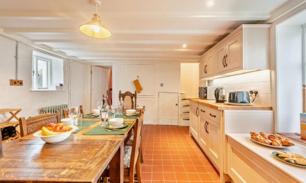 2 Bed in Southgate 3