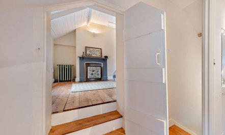 2 Bed in Southgate 9