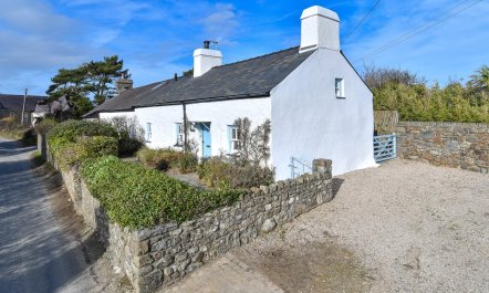 4 Bed in Bwlchtocyn 2