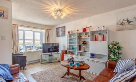 3 Bed in Wyke Regis 2