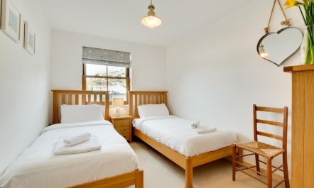 2 Bed in Looe 8