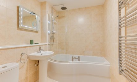 2 Bed in Praa Sands 9