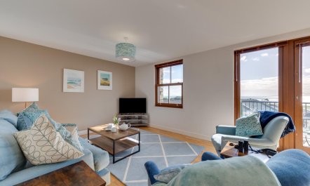 2 Bed in Praa Sands 2