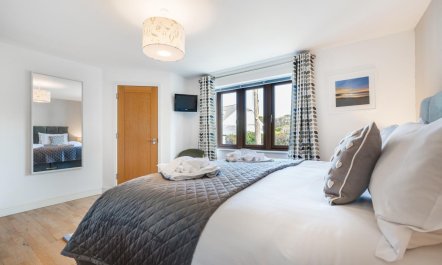 2 Bed in Praa Sands 6