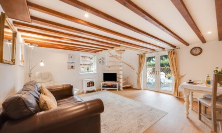 1 Bed in West Putford 3