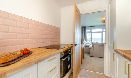 2 Bed in Tenby 8