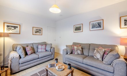 2 Bed in Seahouses 7