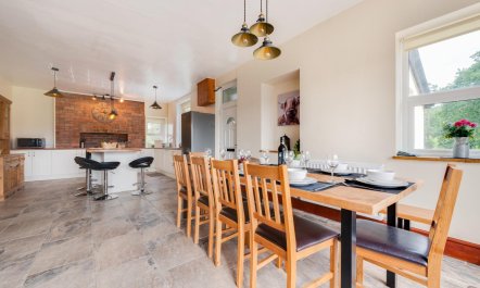 5 Bed in Llandovery 9