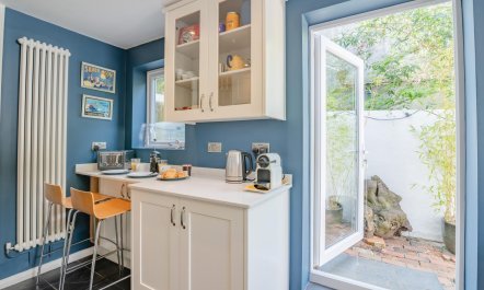 3 Bed in Brighton 1