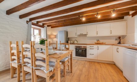 3 Bed in Aberaeron 3