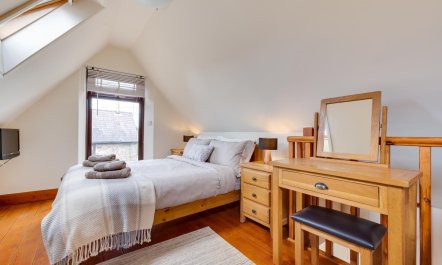 1 Bed in Reynoldston 6