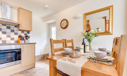 1 Bed in Reynoldston 1