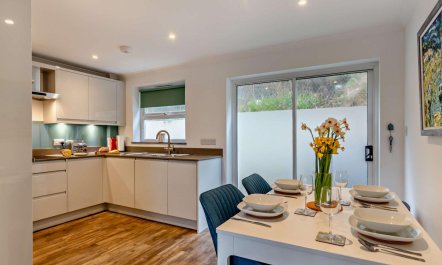 3 Bed in Porthleven 9