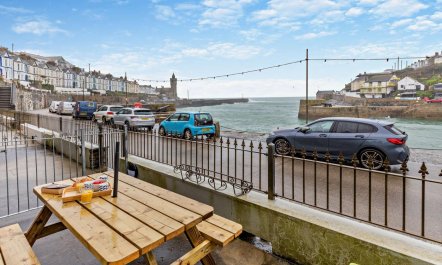 3 Bed in Porthleven