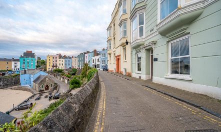 1 Bed in Tenby 8