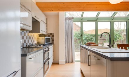 2 Bed in Holt 2