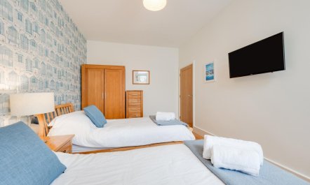 2 Bed in Holt 8