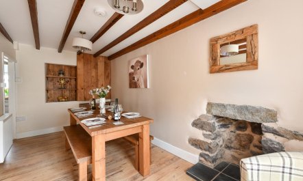 3 Bed in Llanbedrog 7